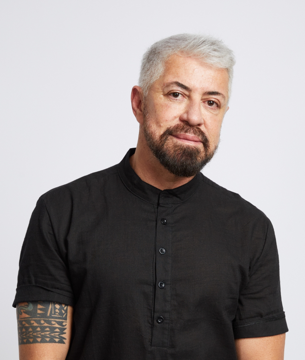 Headshot of Carlos Soares