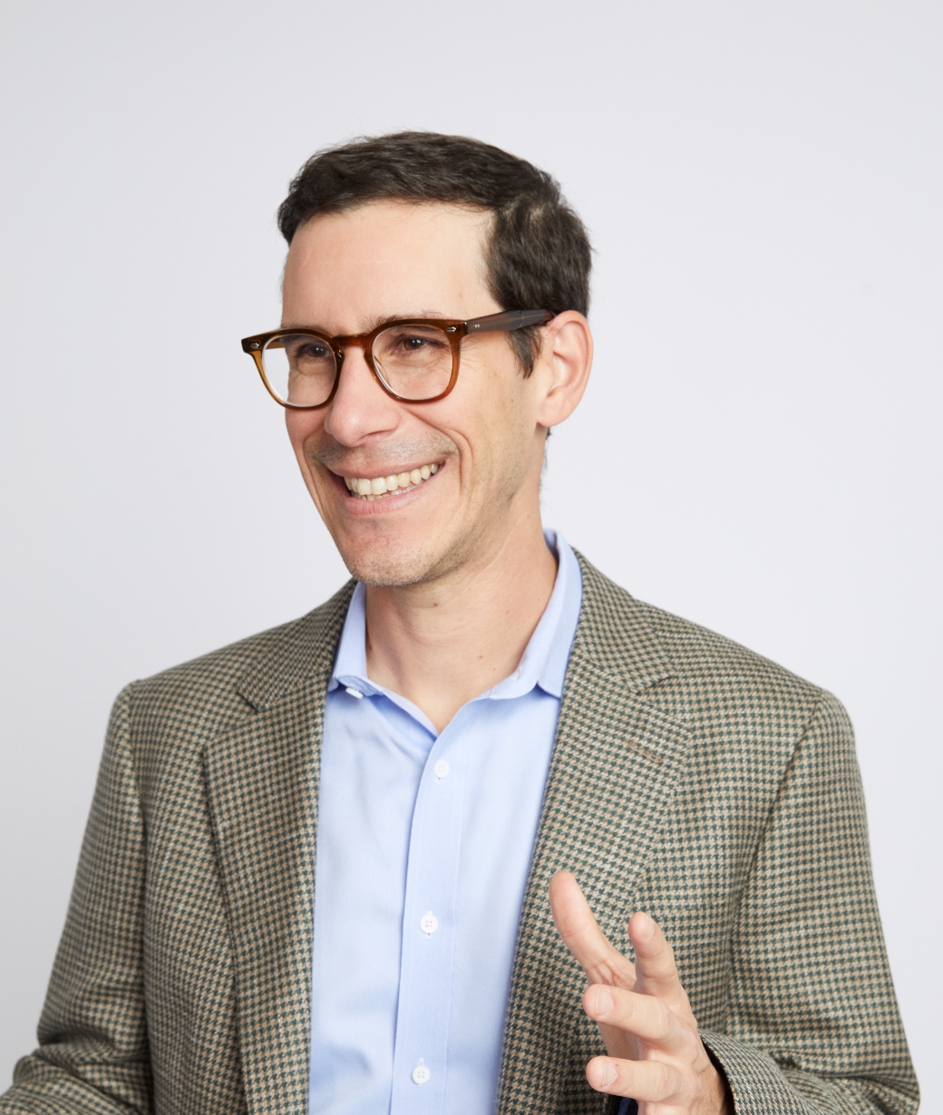 Headshot of Vicente Piedrahita